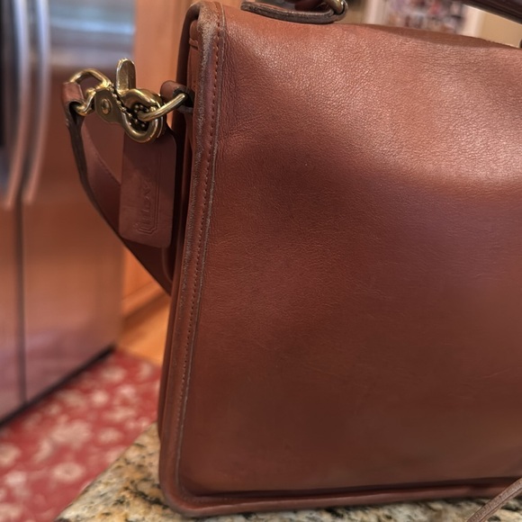 Coach Vintage British Tan Leather Crossbody Satchel Bag in Great Condition - Picture 3 of 16